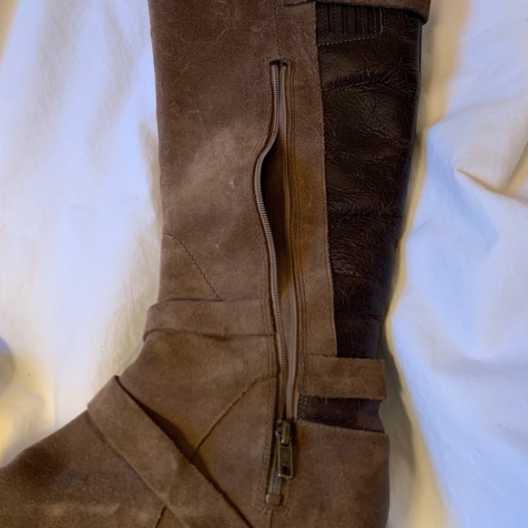 UGG brown suede and pebbled genuine leather riding boots - Picture 12 of 12